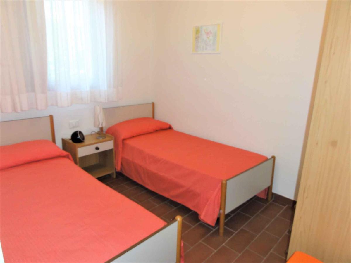 In 39757 * Bibione